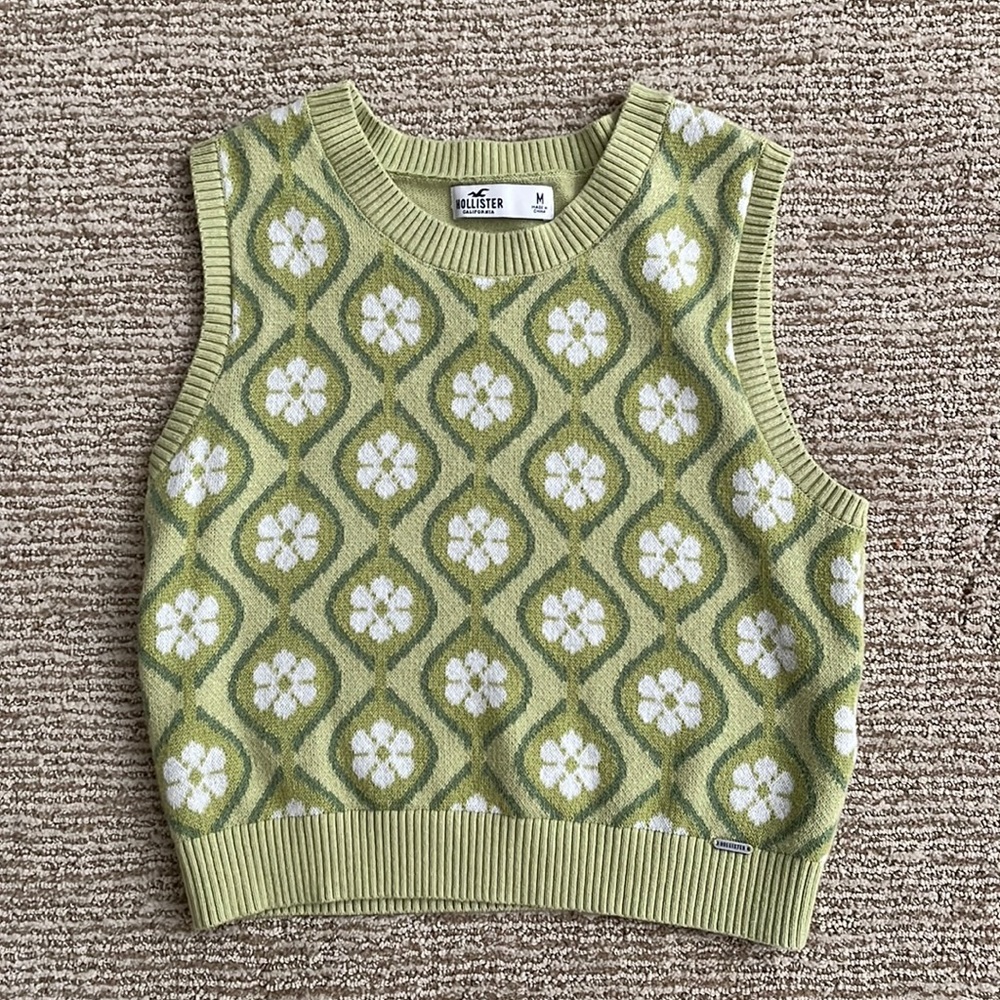 cropped sweater vest